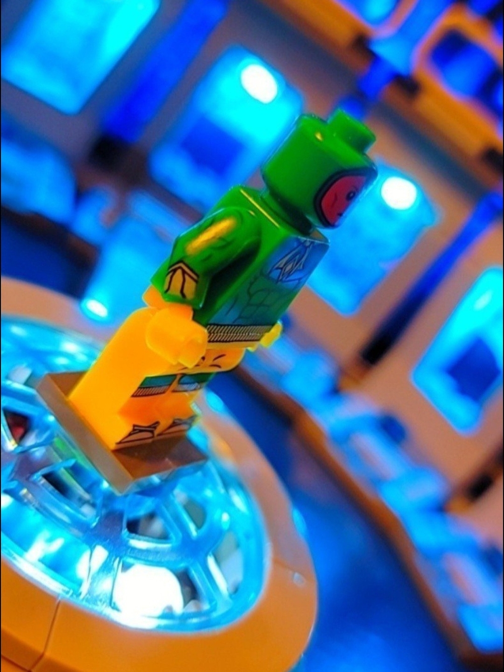 Vision Minifigure Lego Compatible - Picture 5 of 12